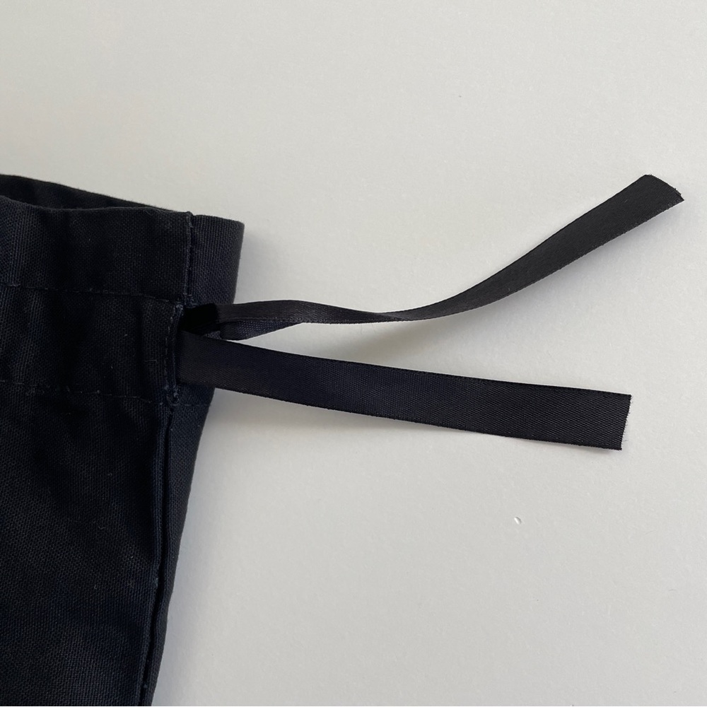 DermStore Drawstring Pouch, black - Picture 4 of 14